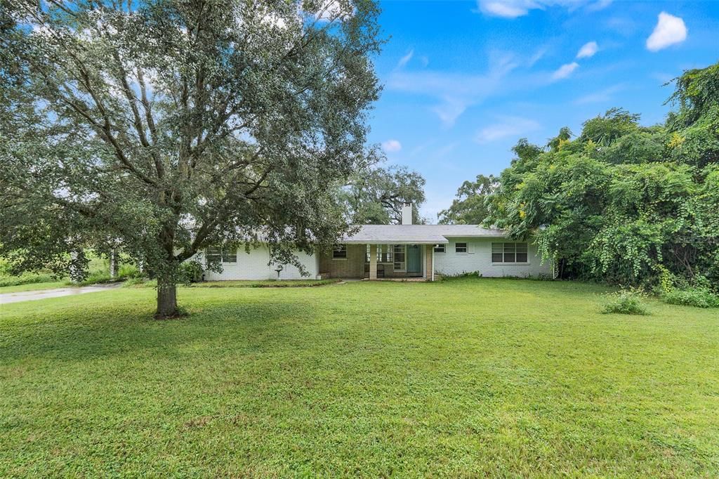 Activo con contrato: $424,999 (4 camas, 2 baños, 1982 Pies cuadrados)