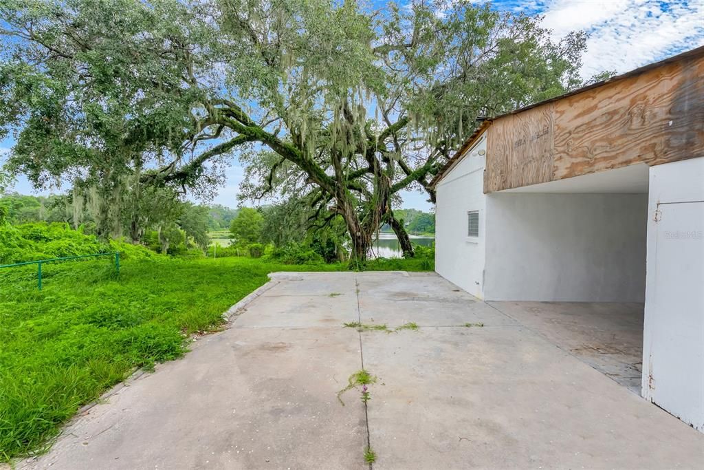 Activo con contrato: $424,999 (4 camas, 2 baños, 1982 Pies cuadrados)