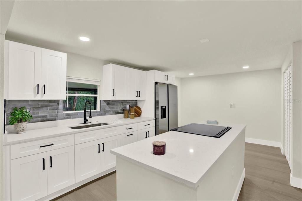 For Sale: $345,000 (3 beds, 2 baths, 1568 Square Feet)