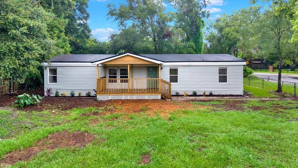 For Sale: $345,000 (3 beds, 2 baths, 1568 Square Feet)
