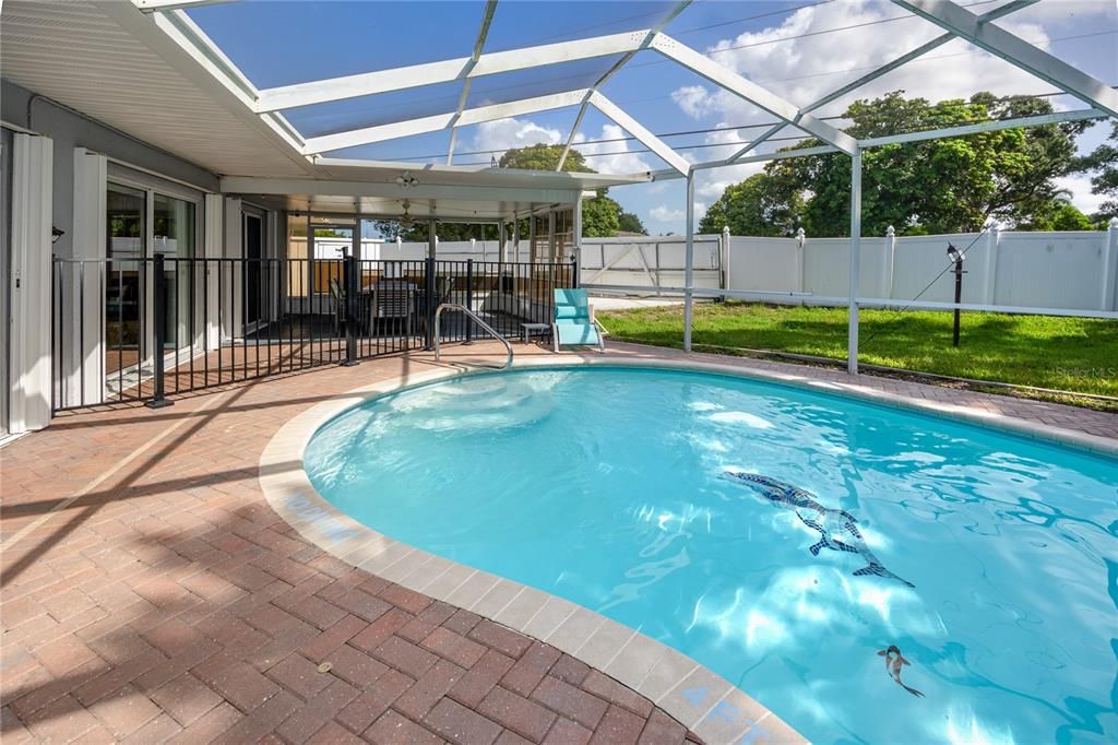 En Venta: $699,900 (3 camas, 2 baños, 2188 Pies cuadrados)