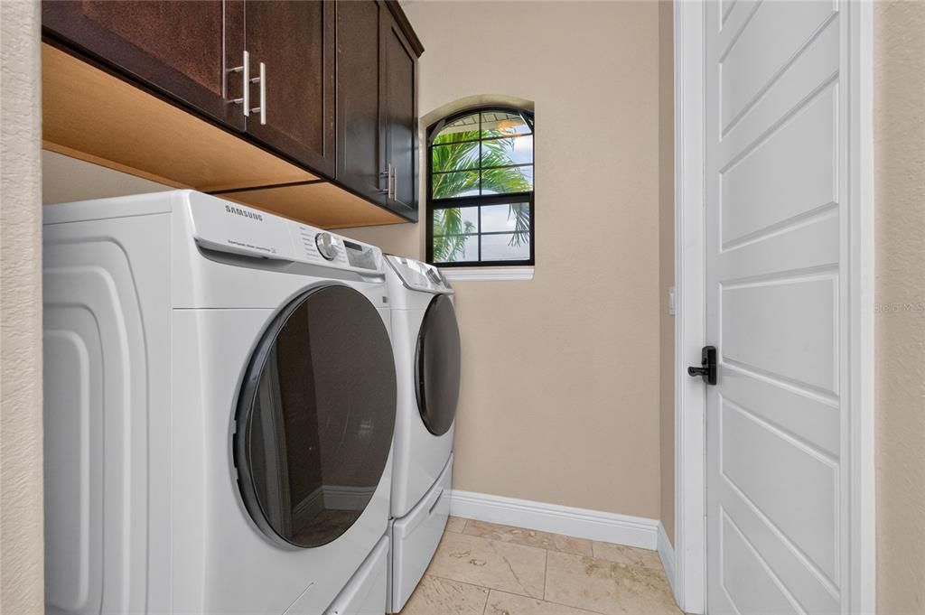 En Venta: $595,000 (3 camas, 2 baños, 2016 Pies cuadrados)