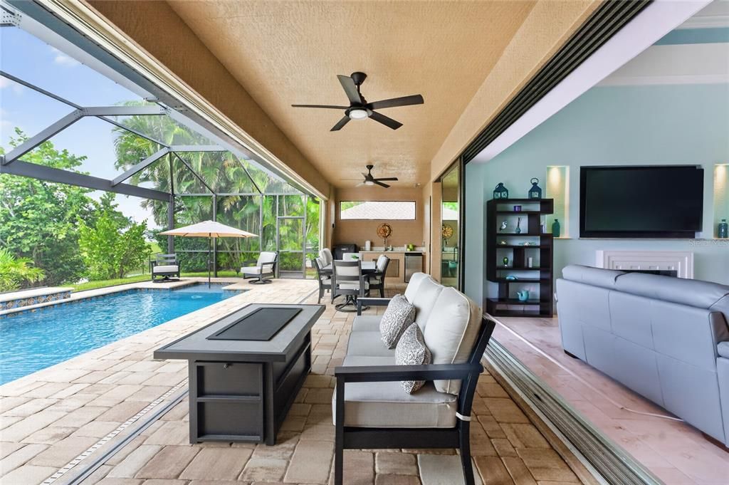 En Venta: $595,000 (3 camas, 2 baños, 2016 Pies cuadrados)