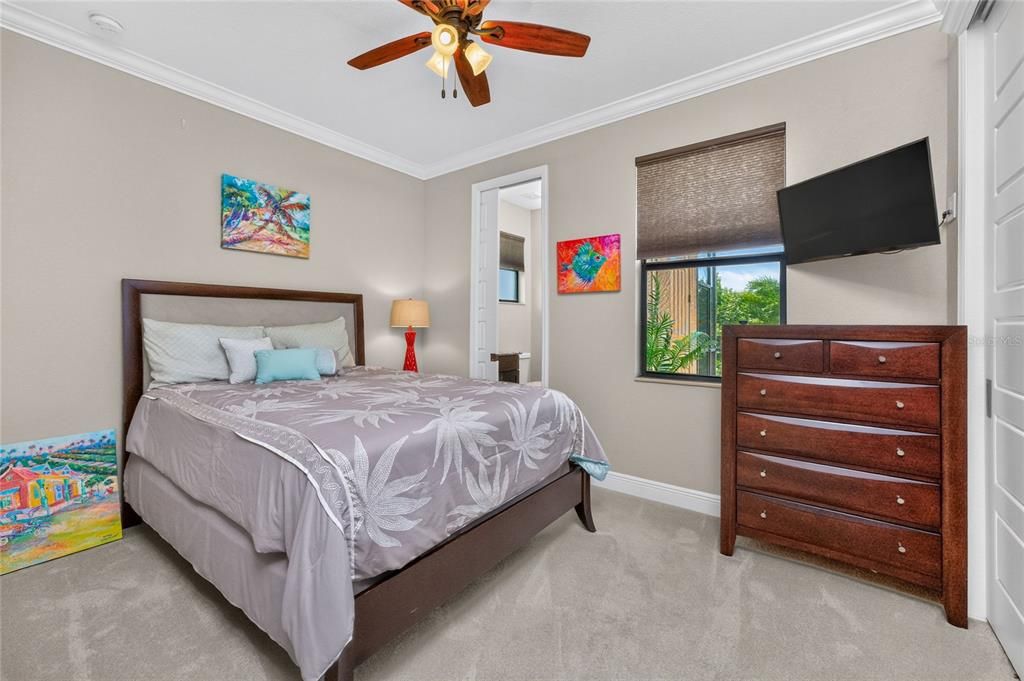 En Venta: $595,000 (3 camas, 2 baños, 2016 Pies cuadrados)