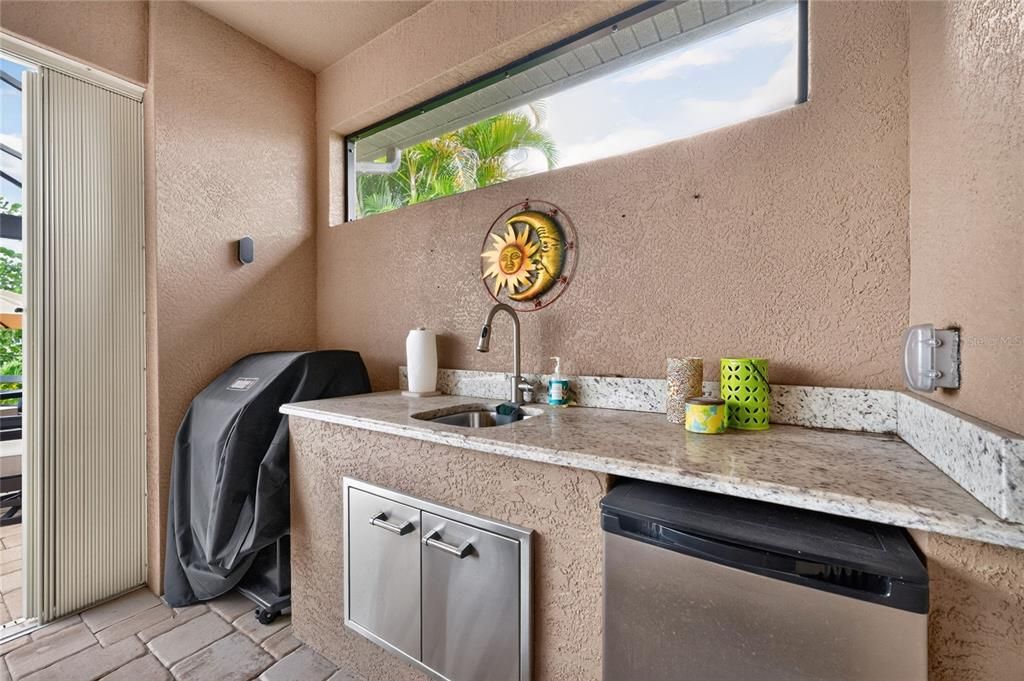 En Venta: $595,000 (3 camas, 2 baños, 2016 Pies cuadrados)