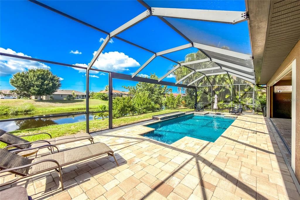 En Venta: $595,000 (3 camas, 2 baños, 2016 Pies cuadrados)