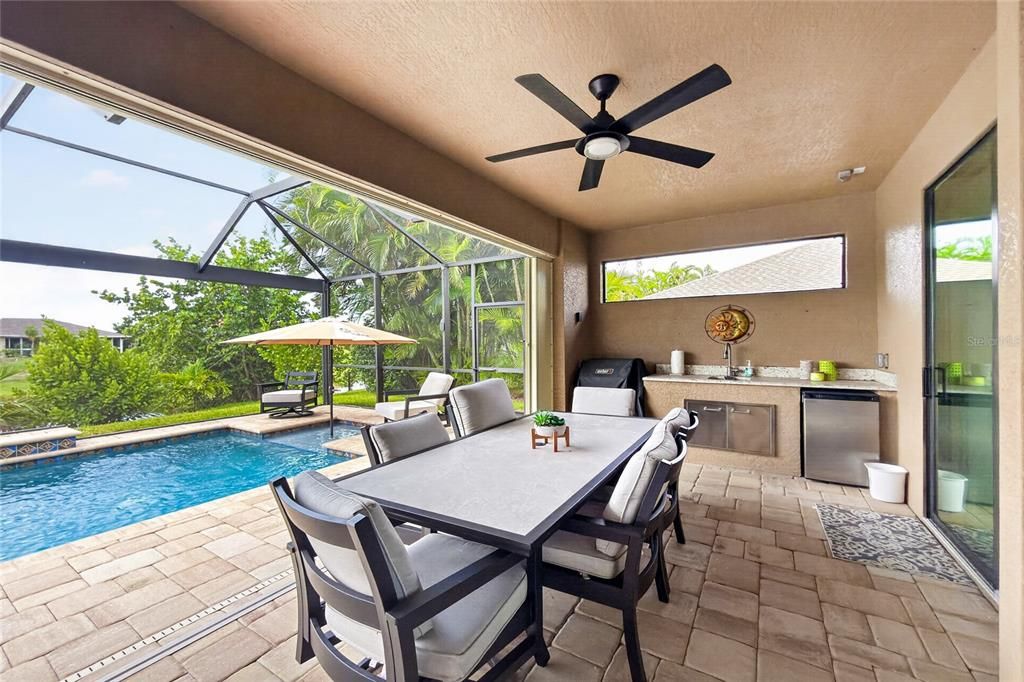En Venta: $595,000 (3 camas, 2 baños, 2016 Pies cuadrados)