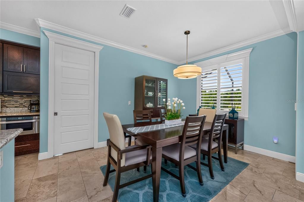 En Venta: $595,000 (3 camas, 2 baños, 2016 Pies cuadrados)