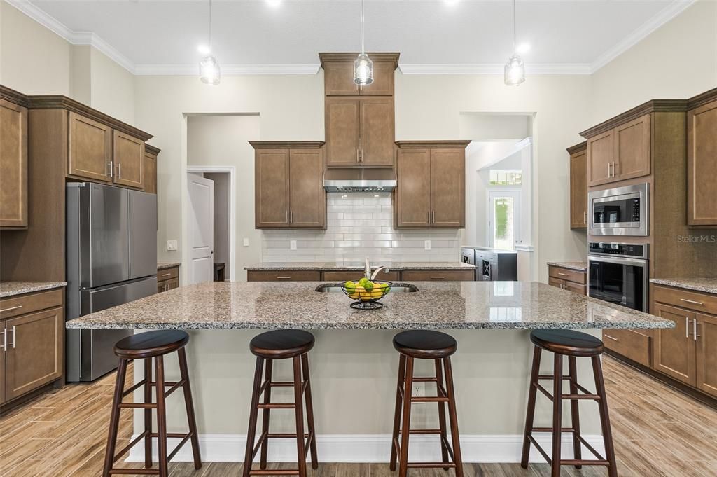 En Venta: $950,000 (4 camas, 3 baños, 3359 Pies cuadrados)