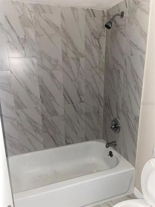 En Venta: $107,999 (2 camas, 2 baños, 976 Pies cuadrados)