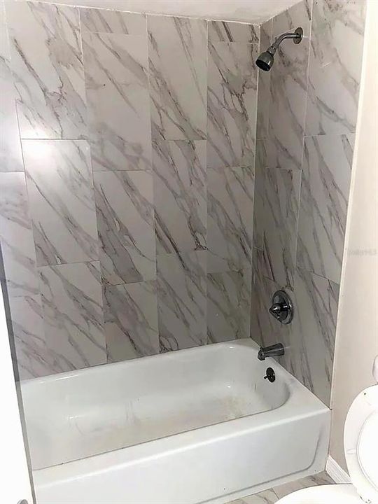 En Venta: $107,999 (2 camas, 2 baños, 976 Pies cuadrados)
