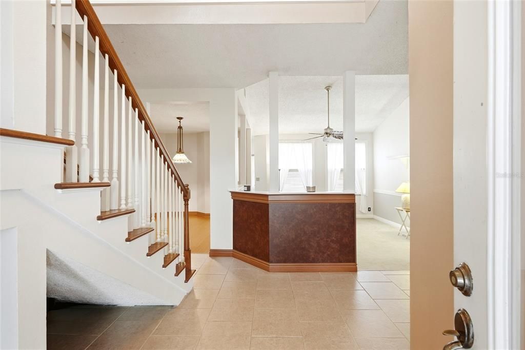 En Venta: $675,000 (4 camas, 2 baños, 2439 Pies cuadrados)