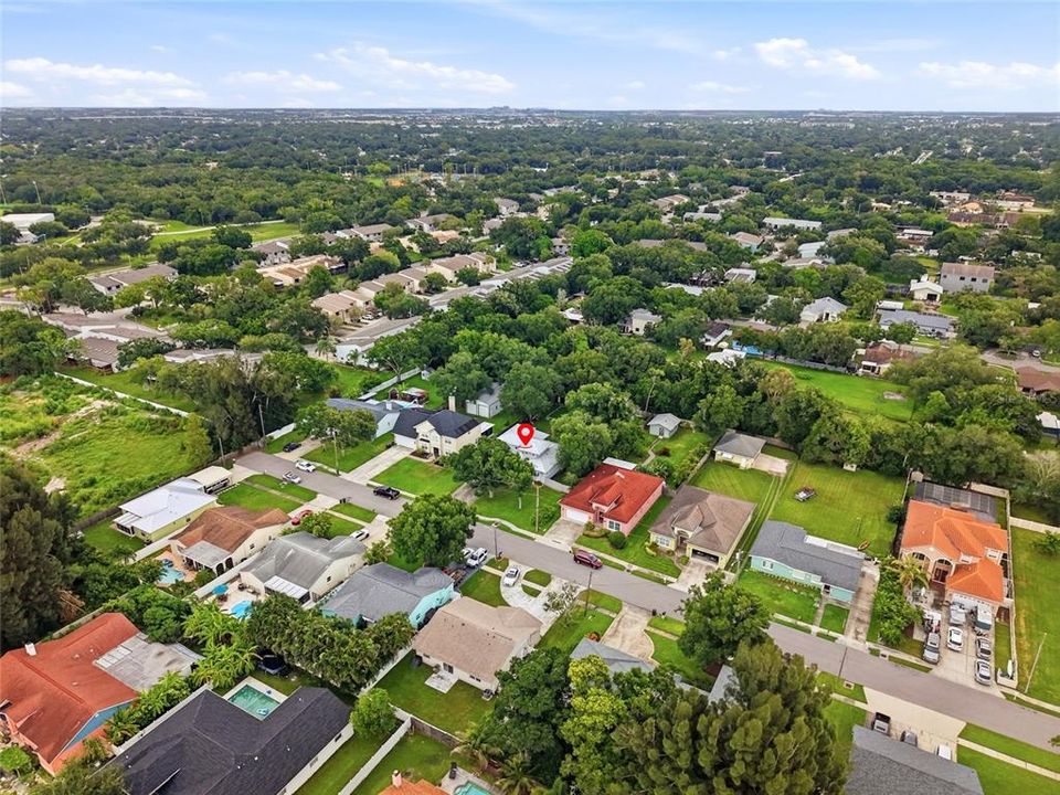 En Venta: $675,000 (4 camas, 2 baños, 2439 Pies cuadrados)