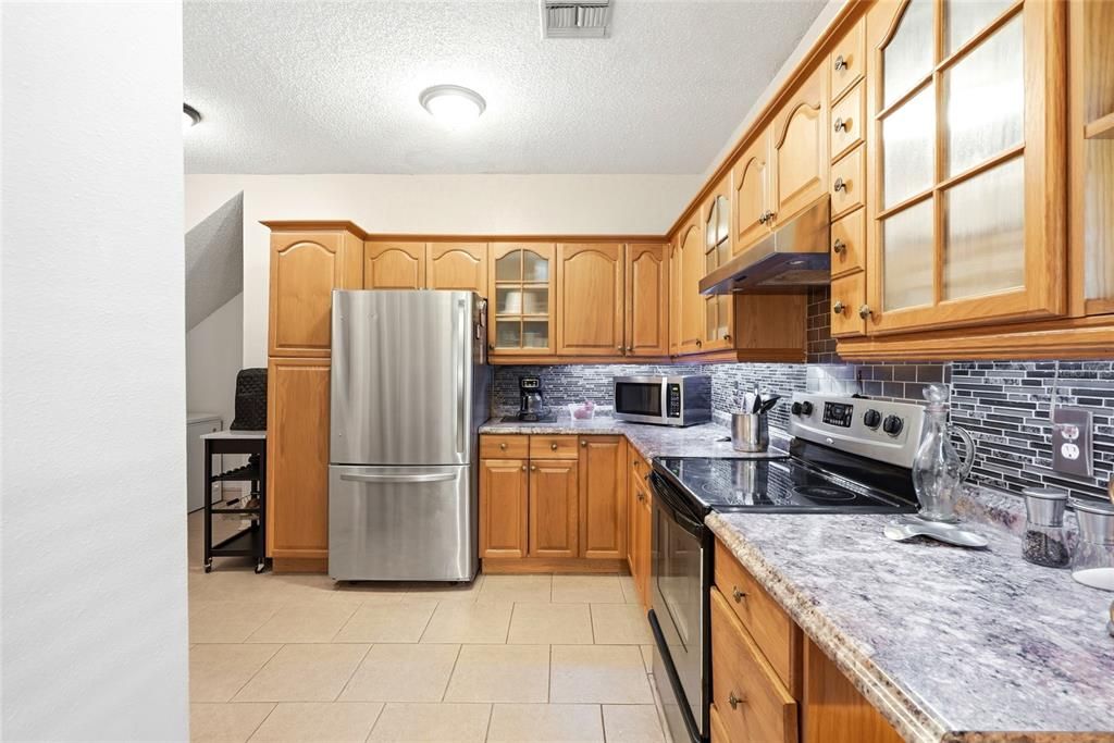 En Venta: $675,000 (4 camas, 2 baños, 2439 Pies cuadrados)