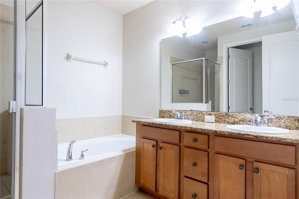 En Venta: $359,990 (3 camas, 2 baños, 1676 Pies cuadrados)