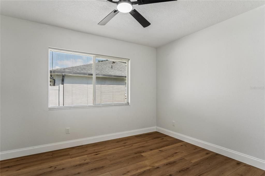 Activo con contrato: $535,000 (4 camas, 2 baños, 2157 Pies cuadrados)