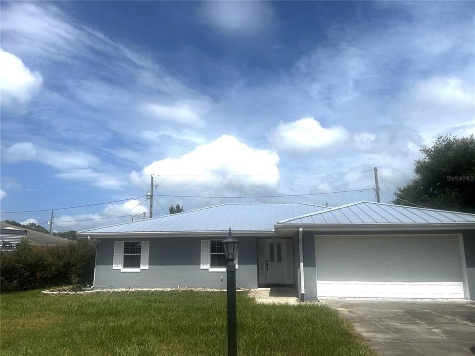 For Sale: $340,000 (3 beds, 2 baths, 1735 Square Feet)