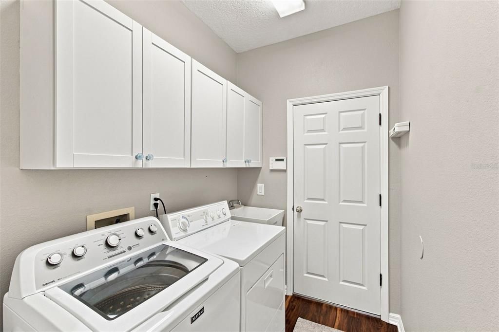 For Sale: $459,000 (4 beds, 3 baths, 2233 Square Feet)