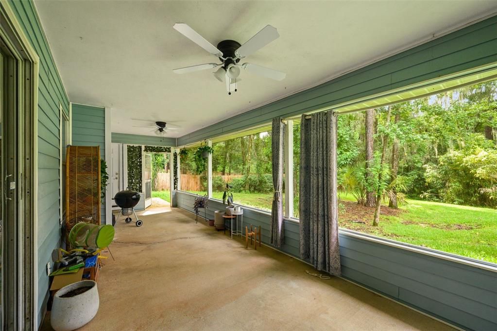For Sale: $375,000 (3 beds, 2 baths, 1668 Square Feet)