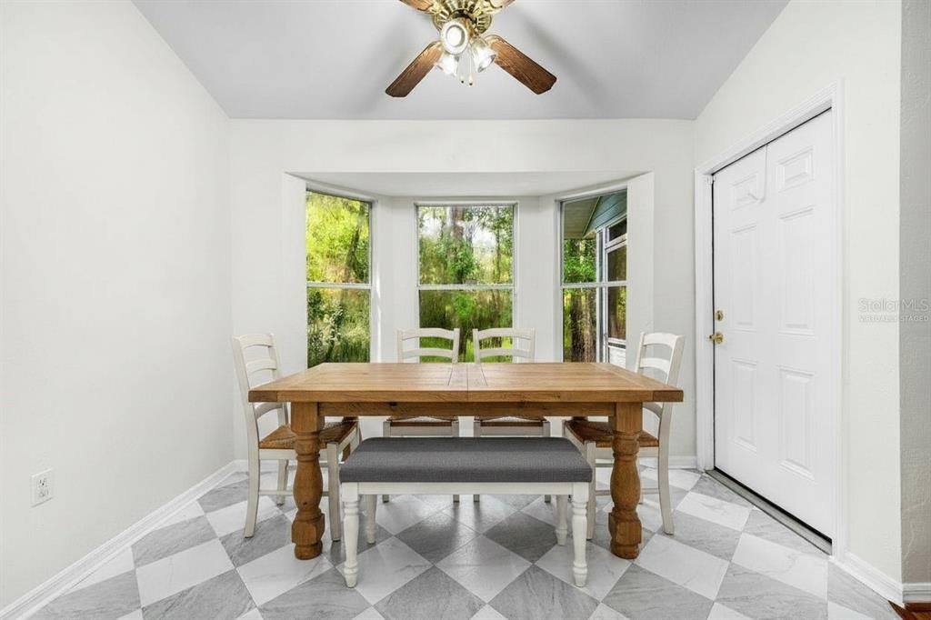 For Sale: $375,000 (3 beds, 2 baths, 1668 Square Feet)