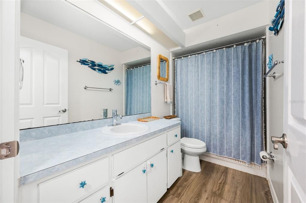 For Sale: $375,000 (3 beds, 2 baths, 1668 Square Feet)