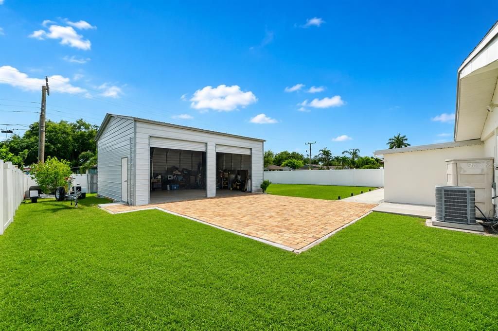 Active With Contract: $475,000 (3 beds, 2 baths, 1729 Square Feet)