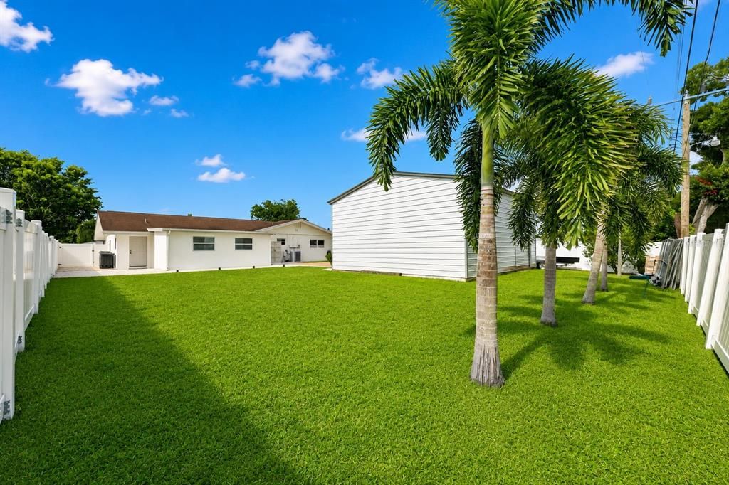 Active With Contract: $475,000 (3 beds, 2 baths, 1729 Square Feet)