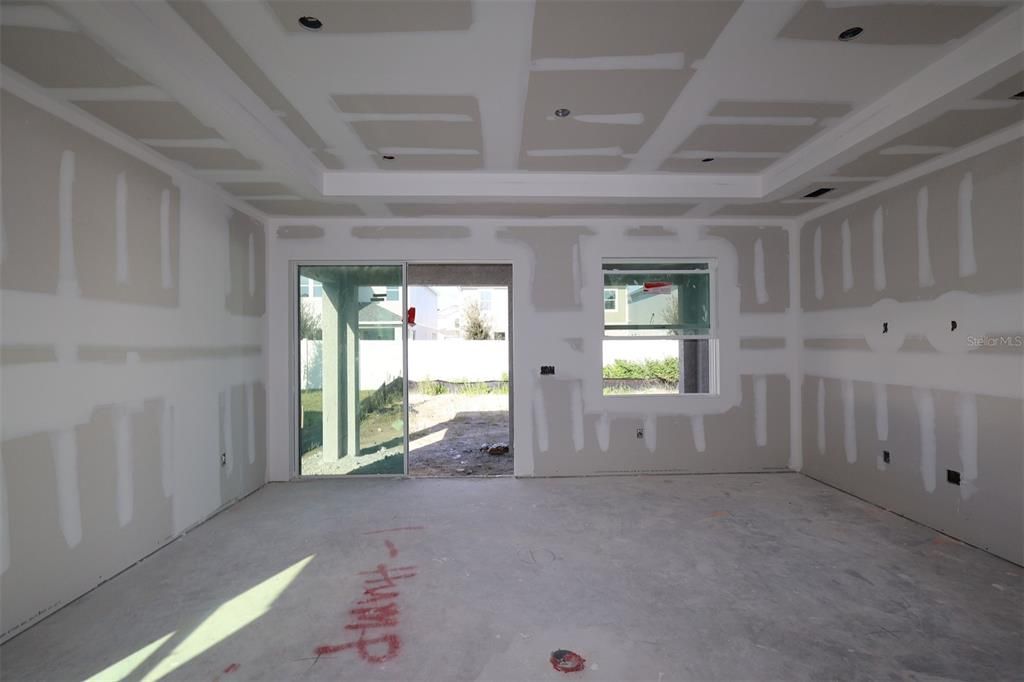 Activo con contrato: $609,990 (5 camas, 4 baños, 3119 Pies cuadrados)