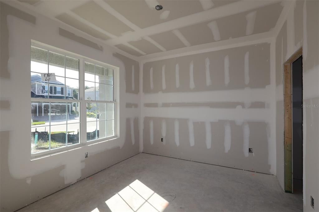 Activo con contrato: $609,990 (5 camas, 4 baños, 3119 Pies cuadrados)