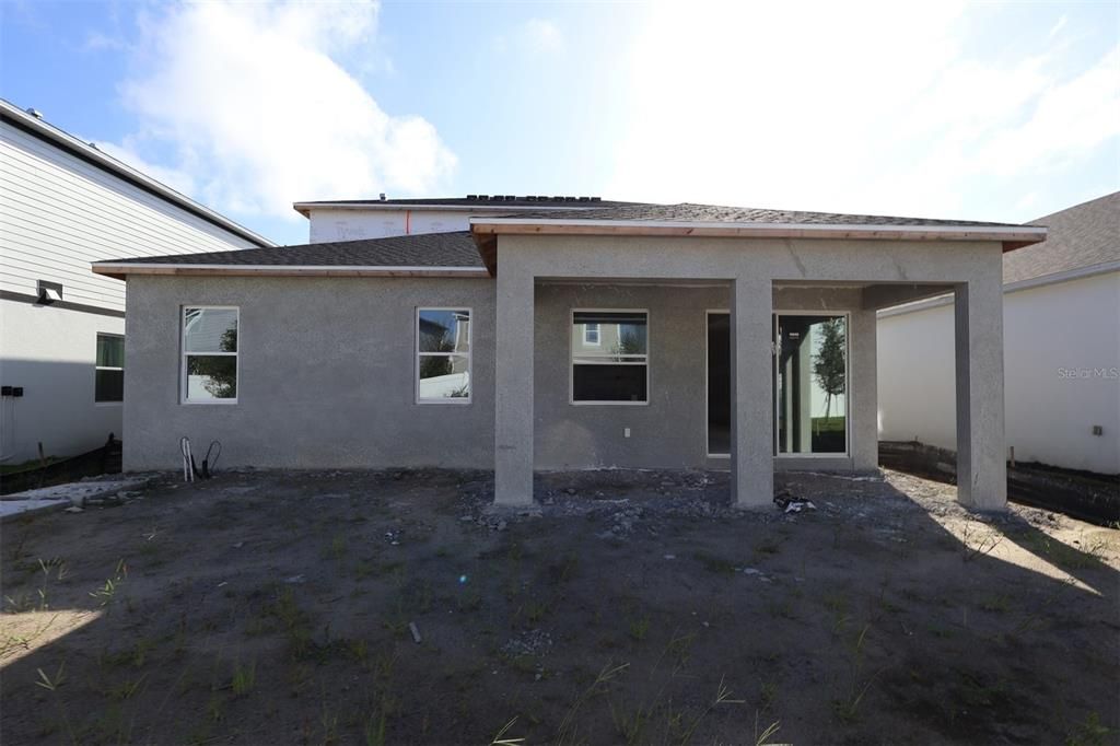 Activo con contrato: $609,990 (5 camas, 4 baños, 3119 Pies cuadrados)