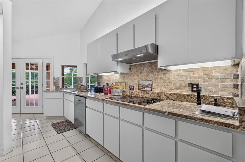 For Sale: $1,499,000 (3 beds, 2 baths, 2193 Square Feet)