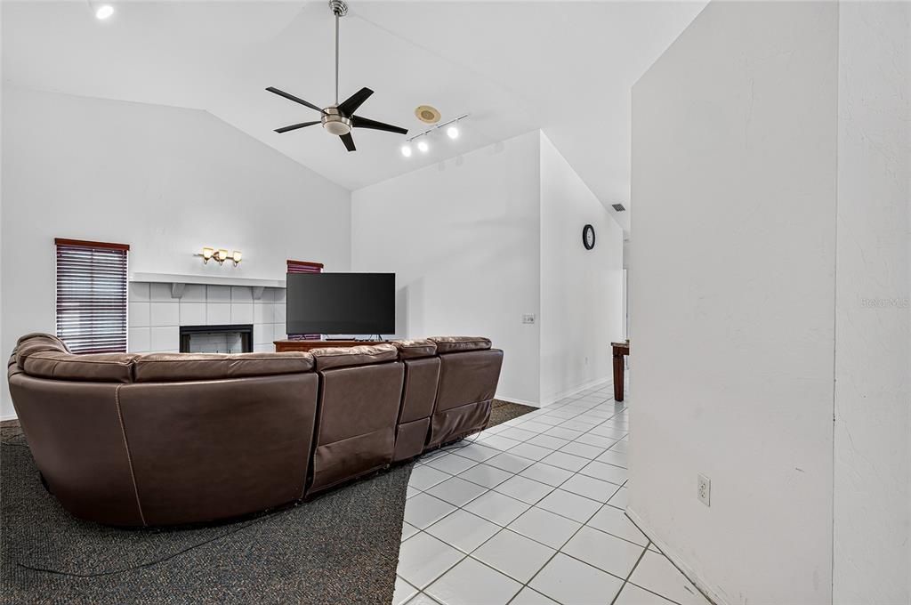 For Sale: $1,499,000 (3 beds, 2 baths, 2193 Square Feet)