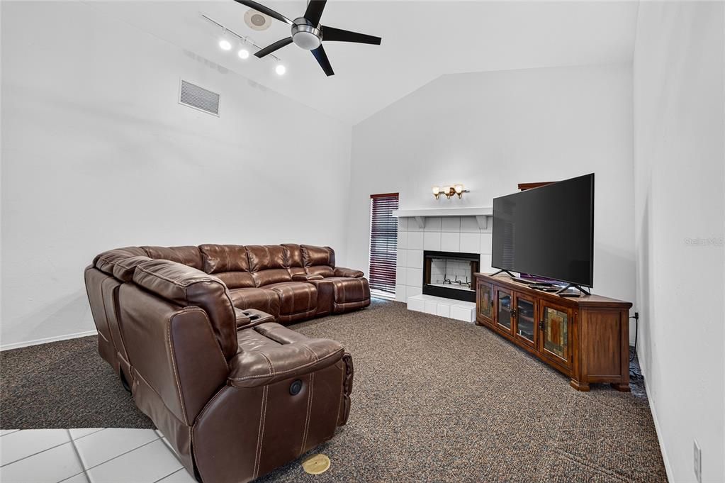 For Sale: $1,499,000 (3 beds, 2 baths, 2193 Square Feet)