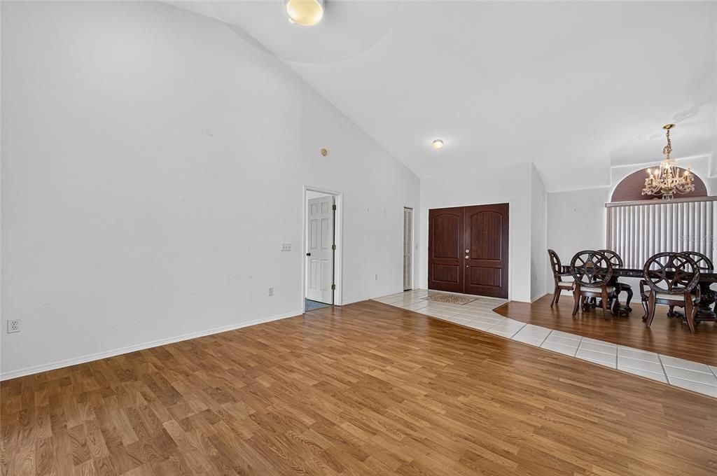 For Sale: $1,499,000 (3 beds, 2 baths, 2193 Square Feet)