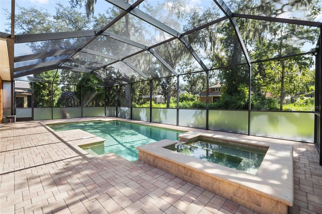 En Venta: $879,000 (4 camas, 3 baños, 3243 Pies cuadrados)