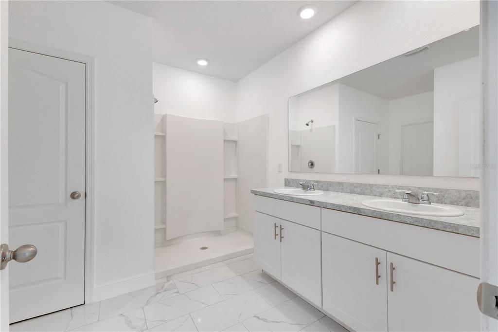 Active With Contract: $265,000 (4 beds, 2 baths, 1825 Square Feet)