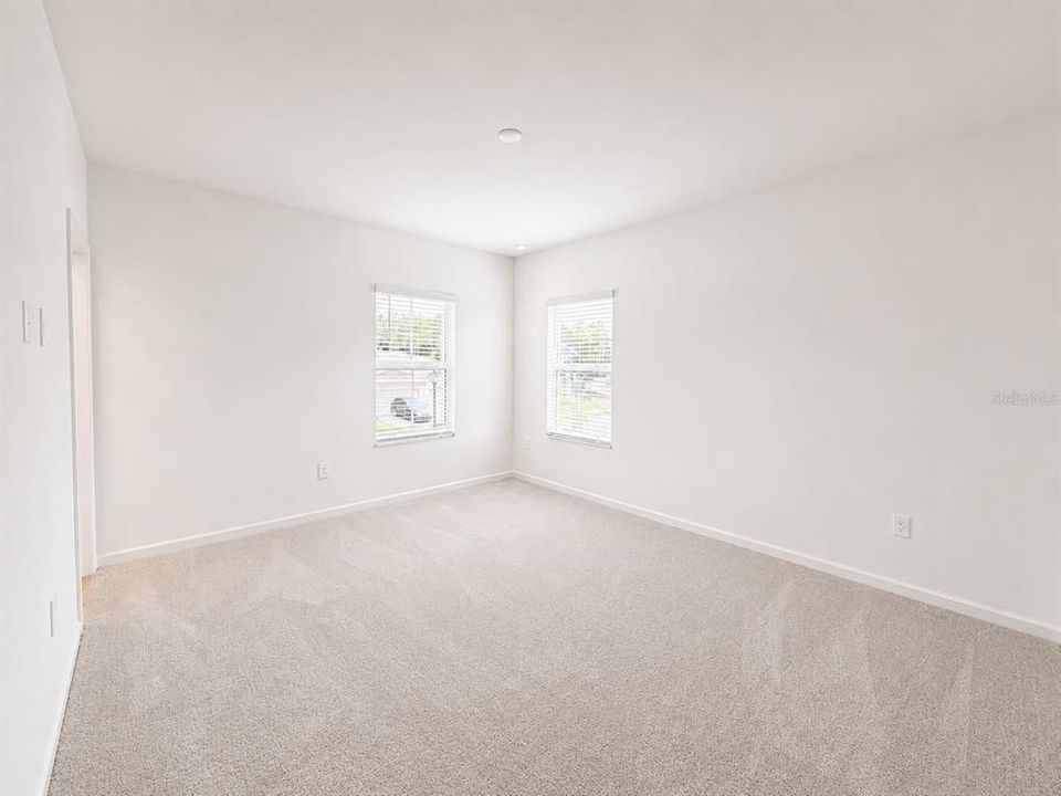 For Rent: $2,450 (3 beds, 2 baths, 1755 Square Feet)