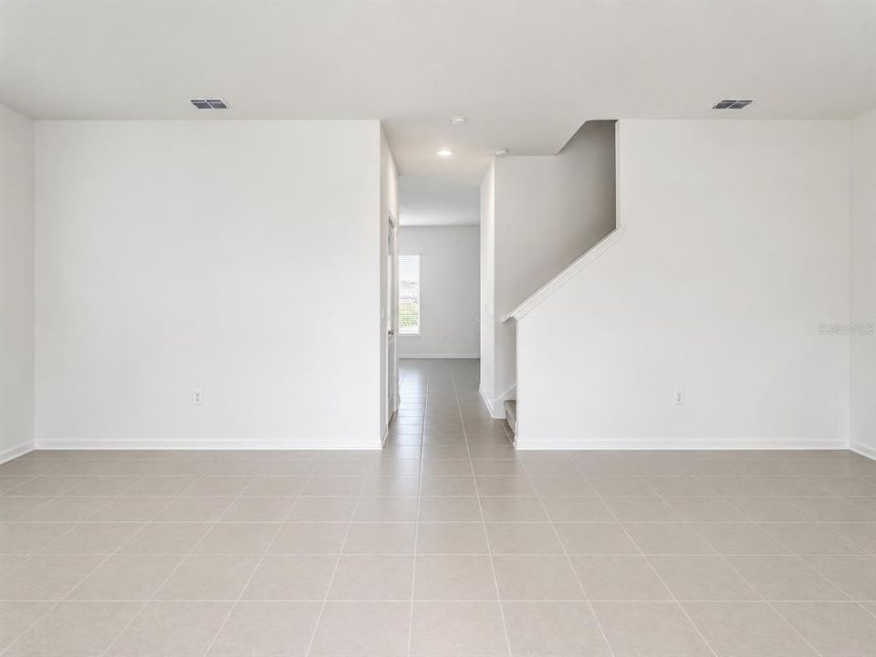 For Rent: $2,450 (3 beds, 2 baths, 1755 Square Feet)