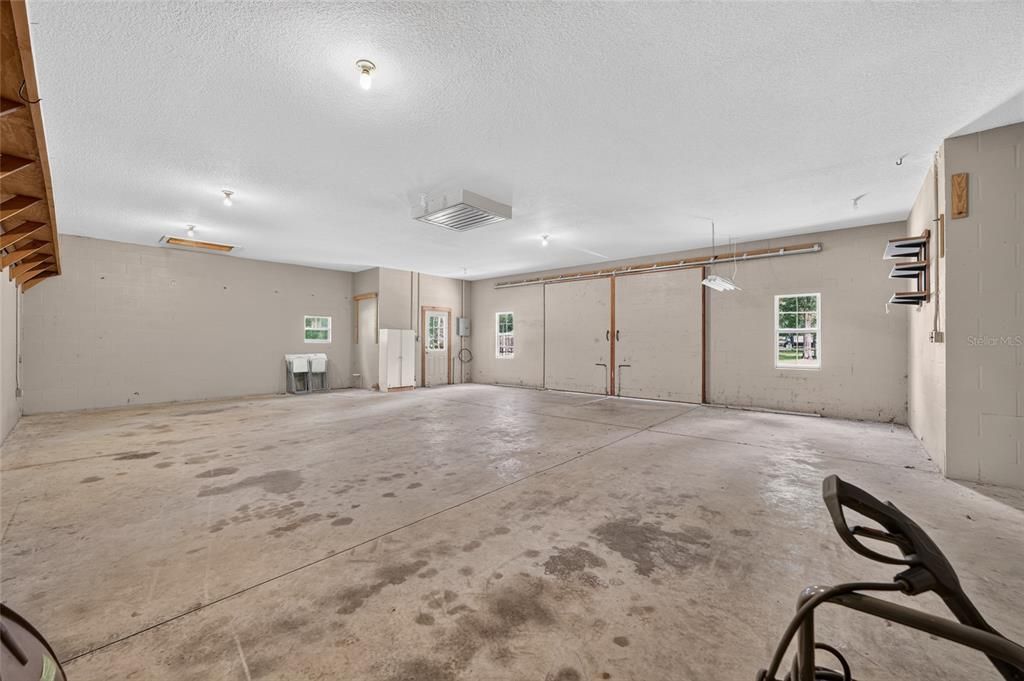 For Sale: $925,000 (4 beds, 2 baths, 2190 Square Feet)
