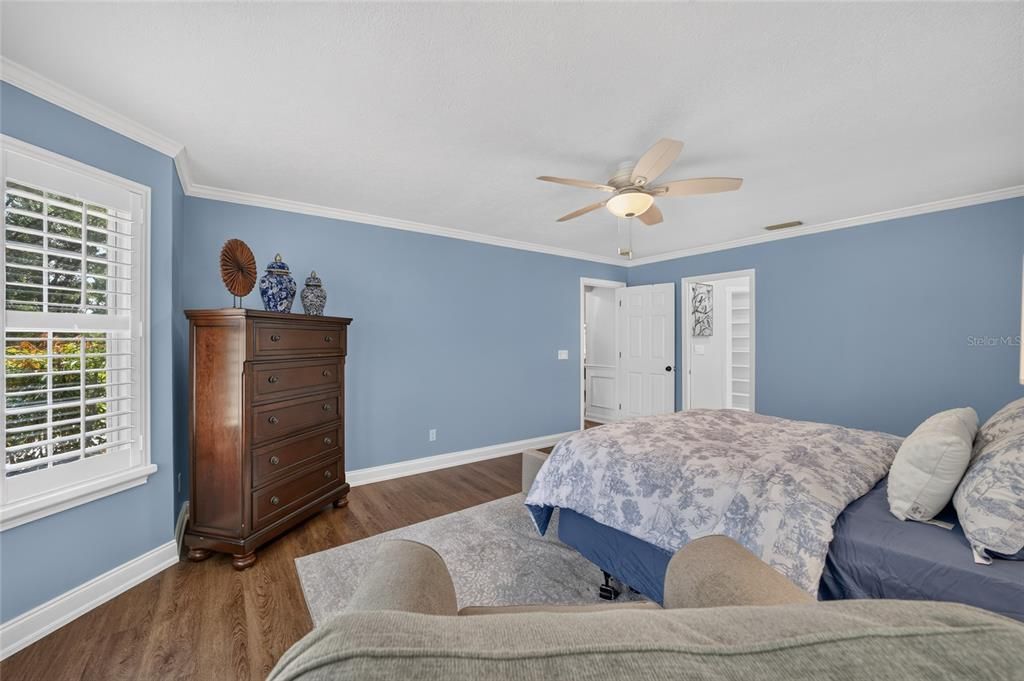 For Sale: $925,000 (4 beds, 2 baths, 2190 Square Feet)