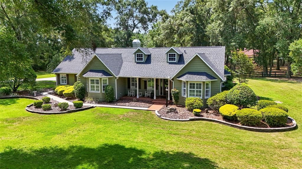 For Sale: $925,000 (4 beds, 2 baths, 2190 Square Feet)
