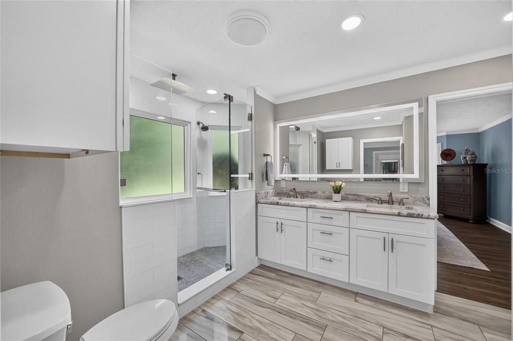 For Sale: $925,000 (4 beds, 2 baths, 2190 Square Feet)