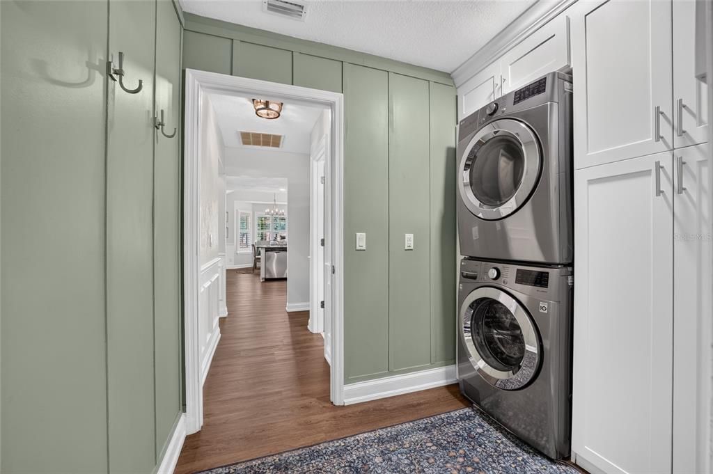 For Sale: $925,000 (4 beds, 2 baths, 2190 Square Feet)