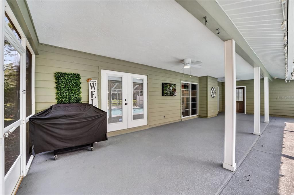 For Sale: $925,000 (4 beds, 2 baths, 2190 Square Feet)