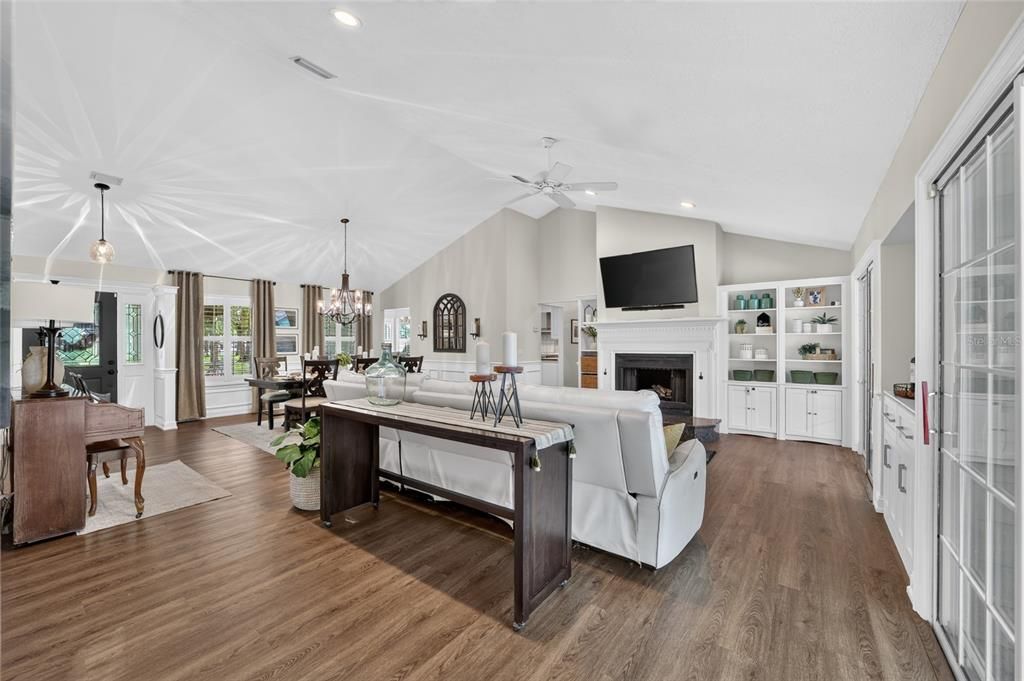For Sale: $925,000 (4 beds, 2 baths, 2190 Square Feet)