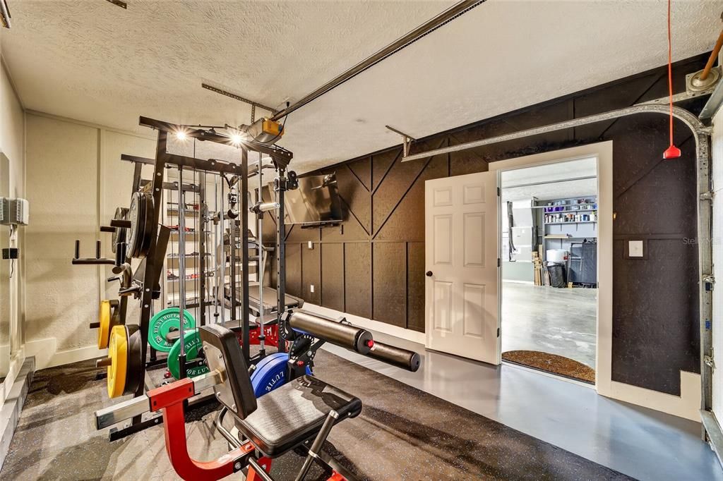 For Sale: $925,000 (4 beds, 2 baths, 2190 Square Feet)