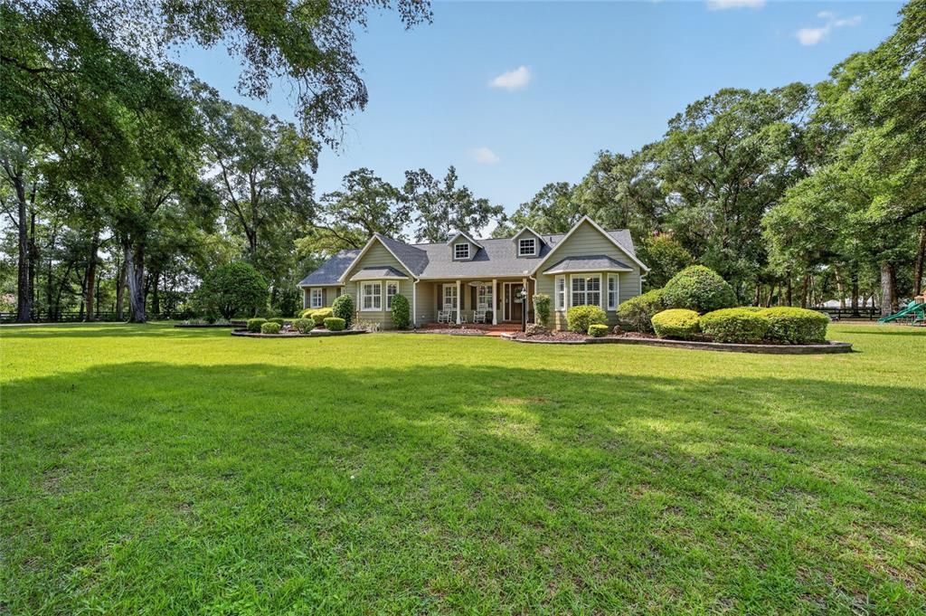 For Sale: $925,000 (4 beds, 2 baths, 2190 Square Feet)
