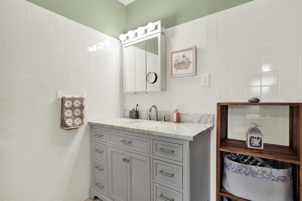 Active With Contract: $350,000 (3 beds, 2 baths, 1637 Square Feet)