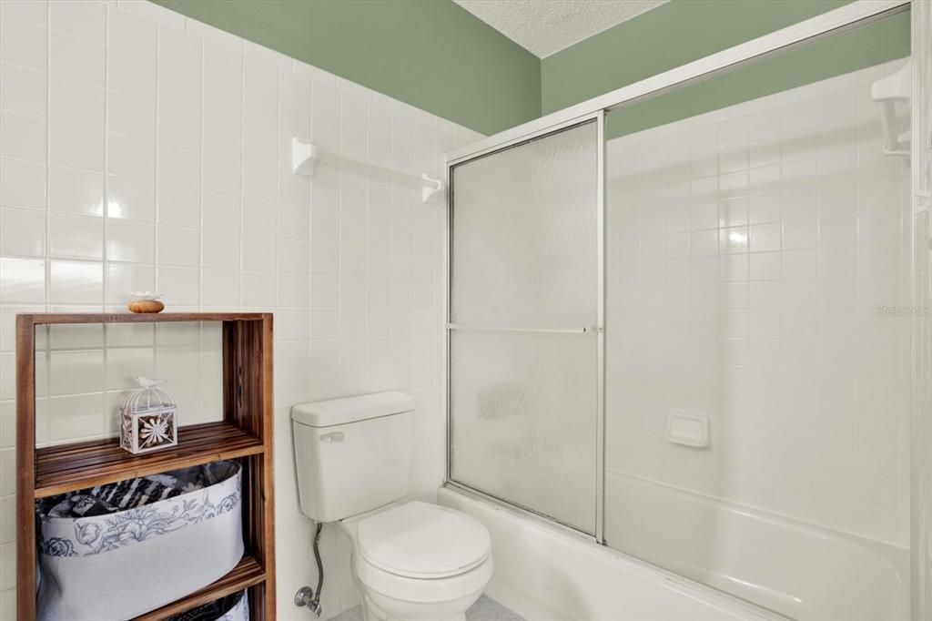 Active With Contract: $350,000 (3 beds, 2 baths, 1637 Square Feet)