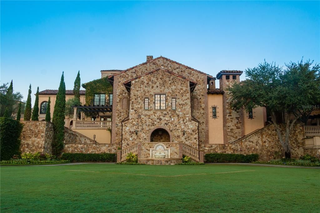 En Venta: $3,995,000 (5 camas, 4 baños, 5060 Pies cuadrados)